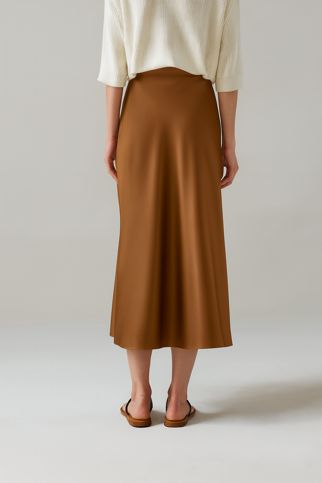 Elegant and feminine satin skirt - Diana