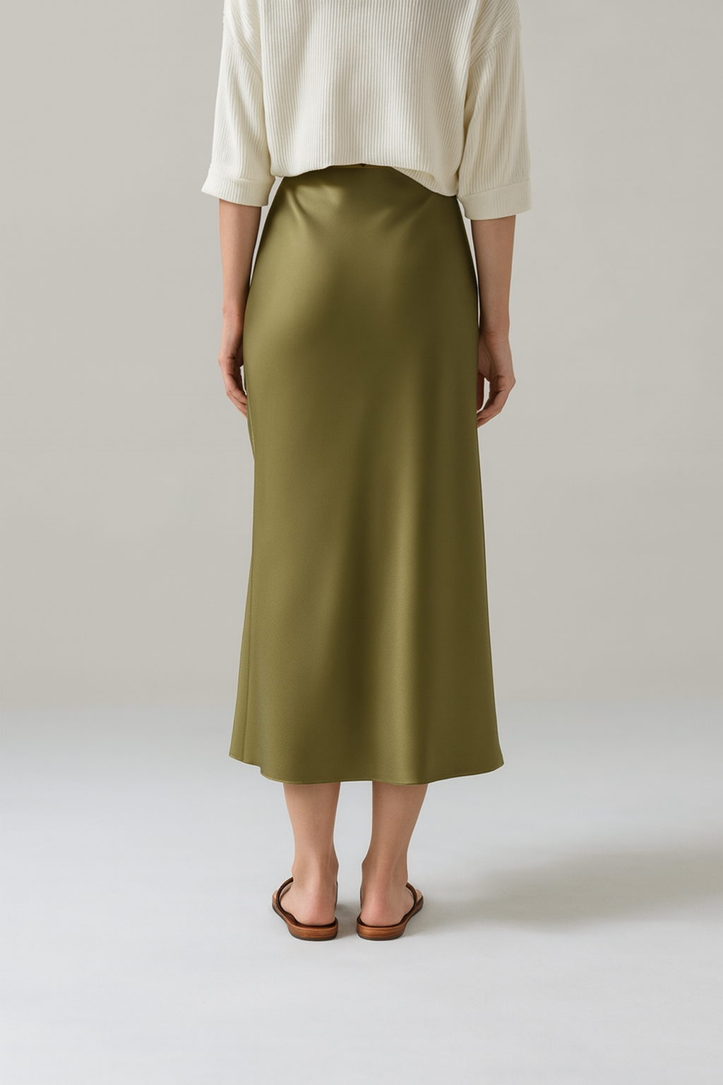 Elegant and feminine satin skirt - Diana