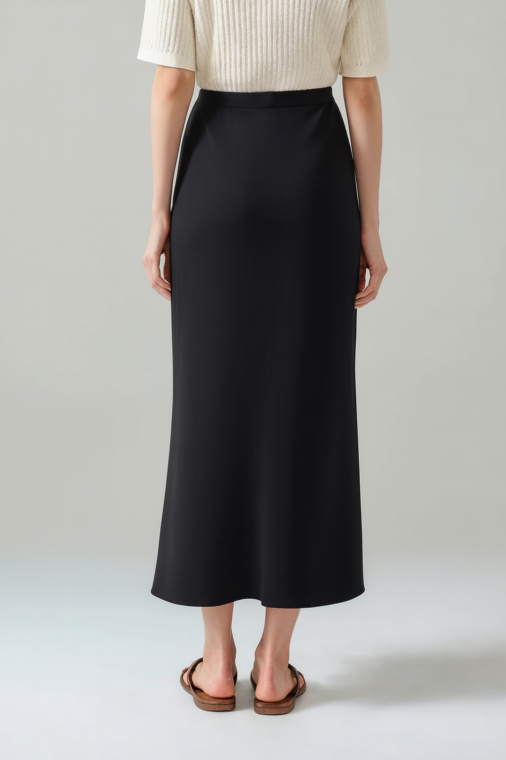 Elegant and feminine satin skirt - Diana