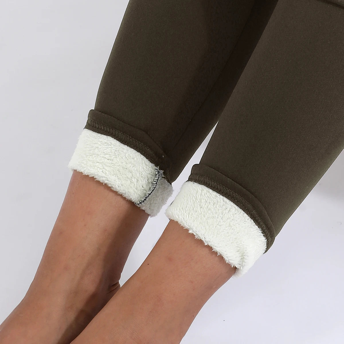 Women's Velvet Leggings with Elastic and High Waist - Welcome Winter