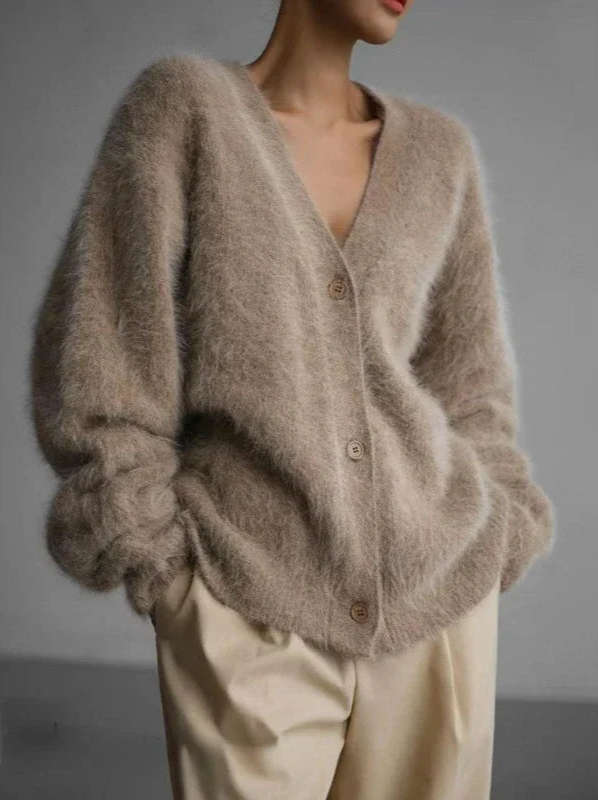 Notting Hill Oversized Knit - Oversized winter cardigan